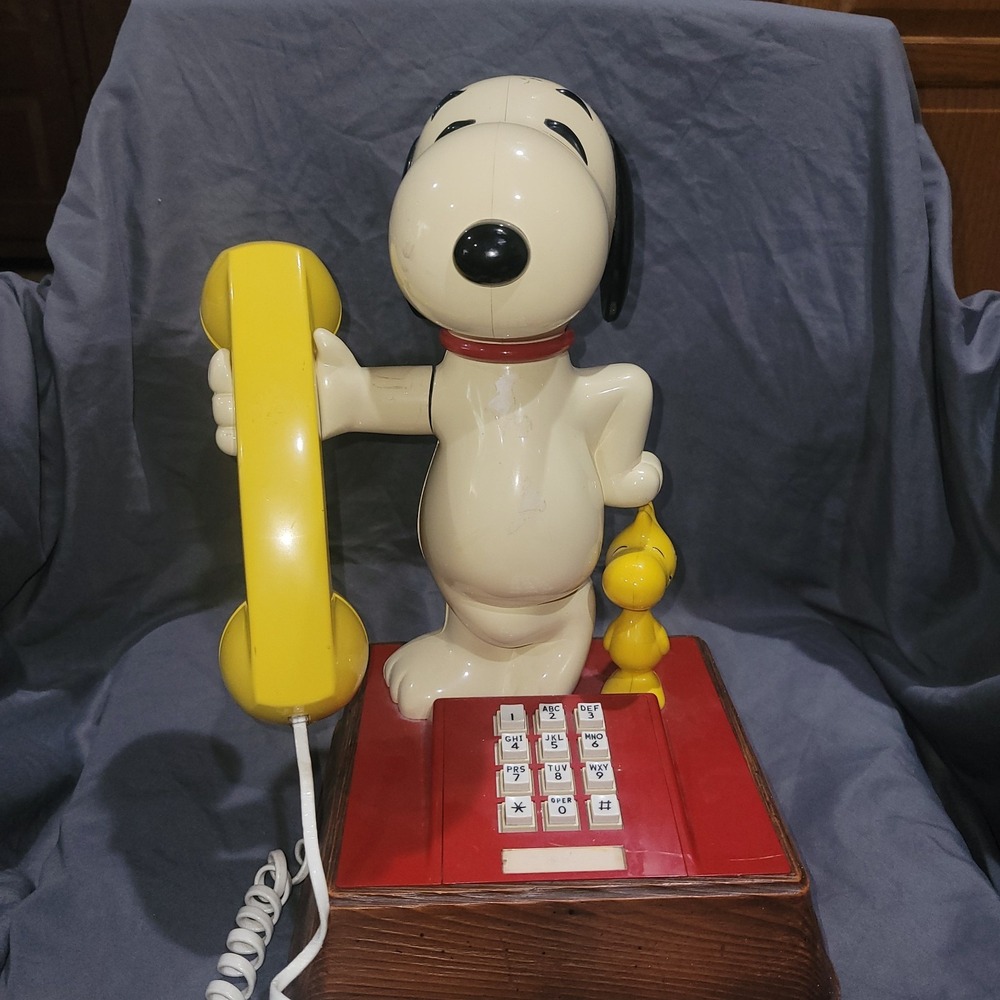 Vintage Snoopy and Woodstock Telephone with Touch Tone Dial